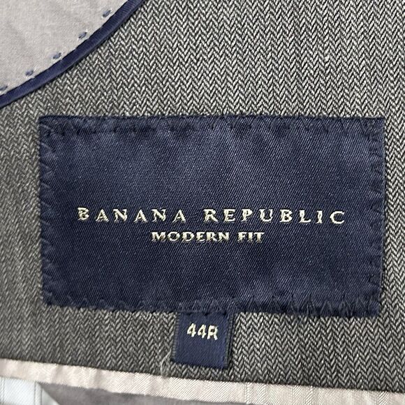 Banana Republic 44R Modern Fit Sport Coat 100% Wool Gray Herringbone Two Button - Picture 3 of 8